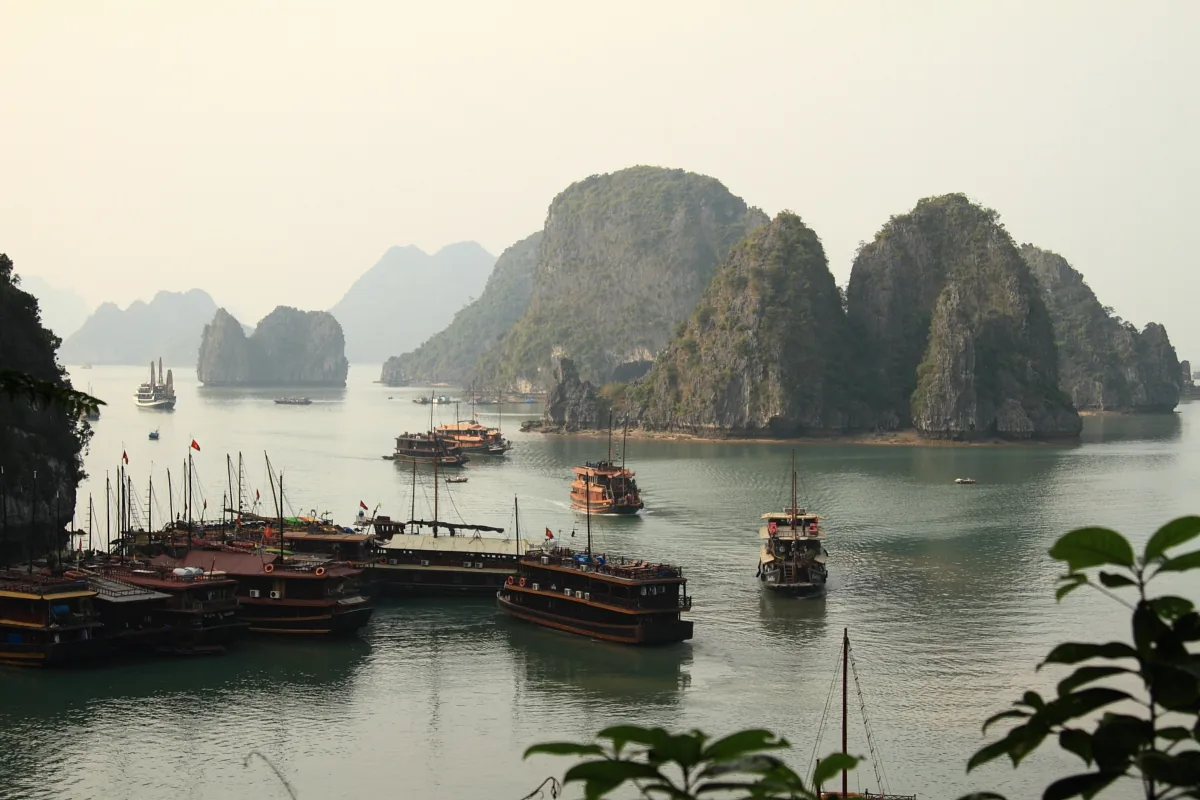 Ha Long Bay Port (4214881847).jpg