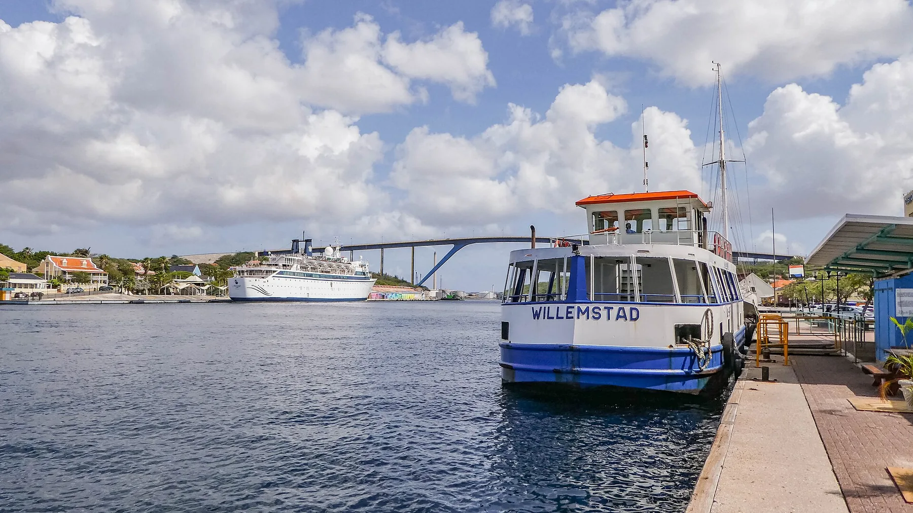 Willemstad Harbour (31200679805).jpg