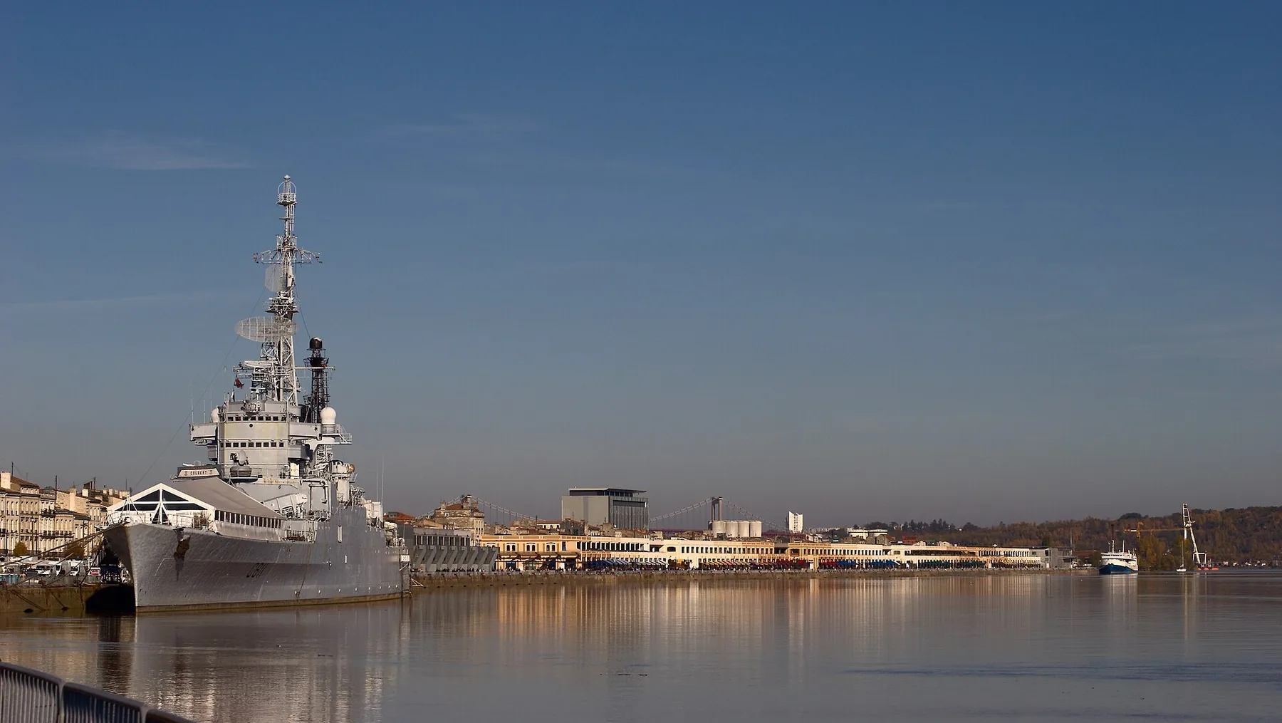 Bordeaux Garonne.jpg