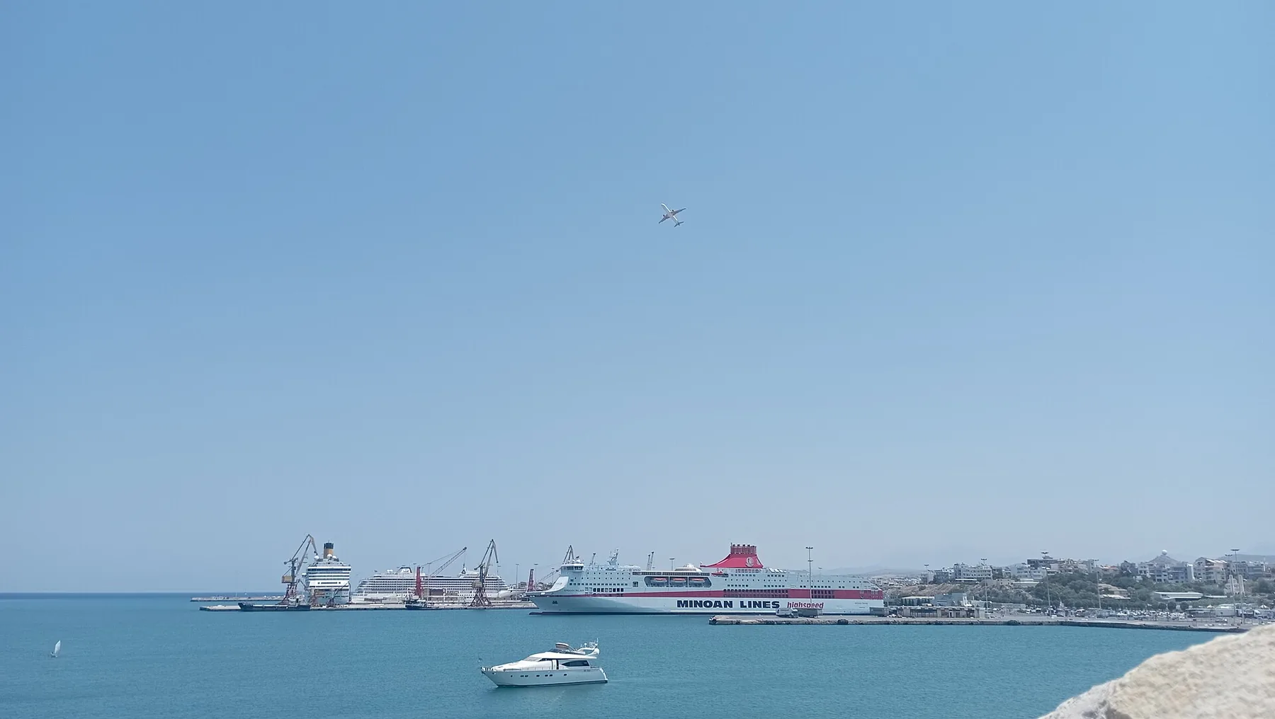 Heraklion Port 2.jpg