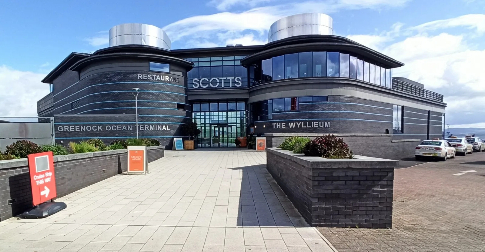 Greenock Cruise Ship Centre - geograph.org.uk - 7856768.jpg