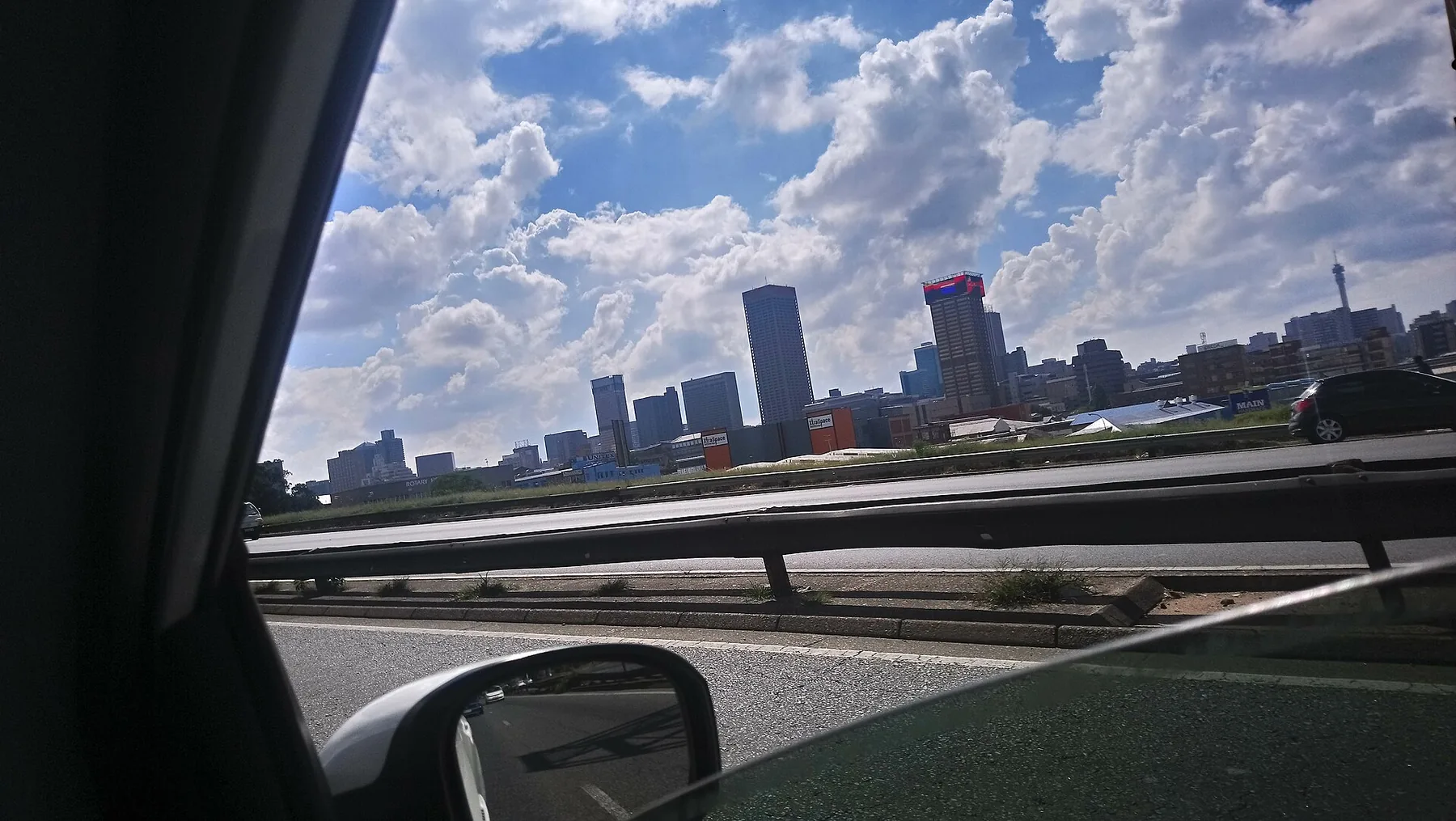 Johannesburg skyline.jpg