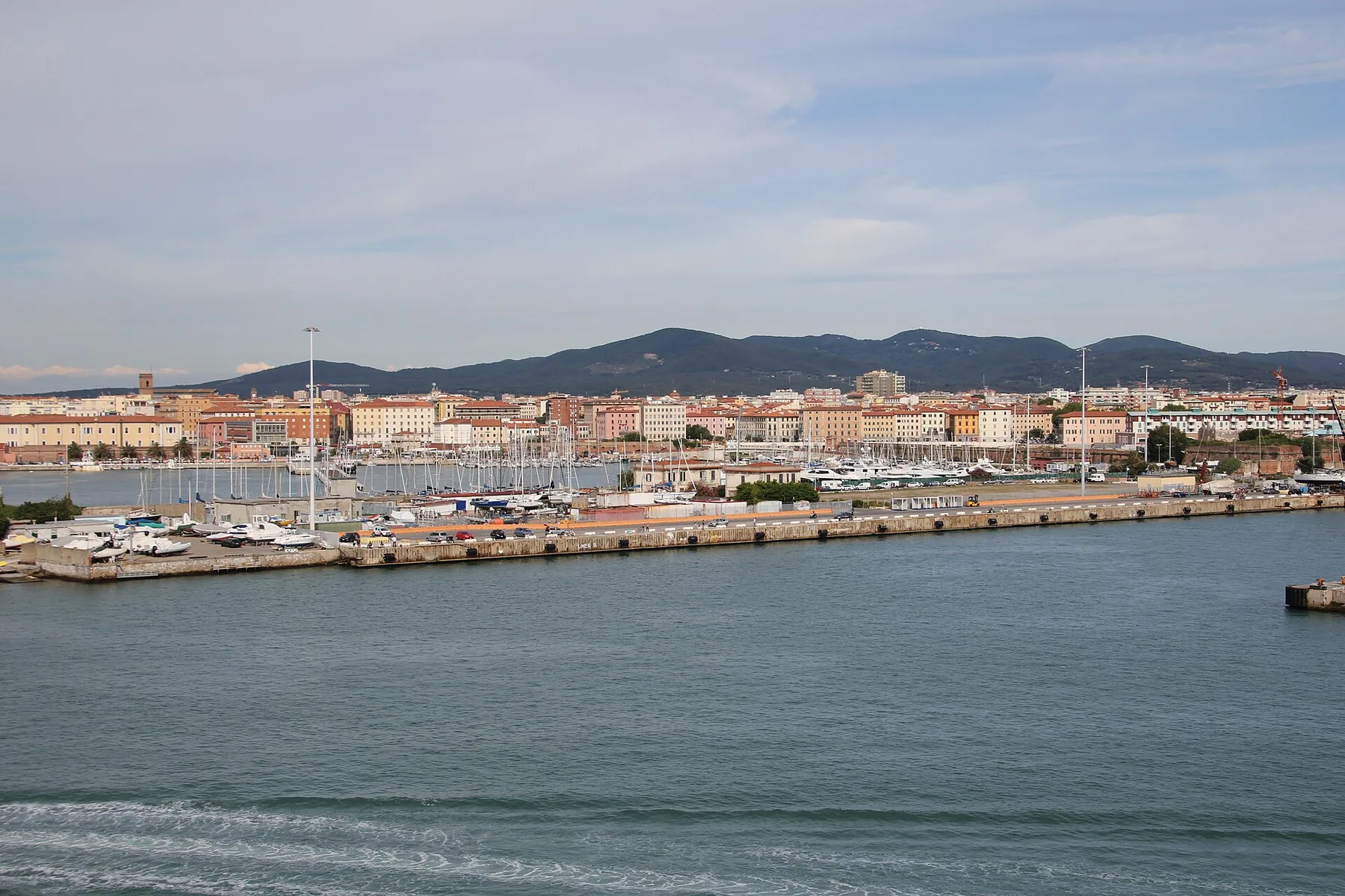 Livorno, il porto (08).jpg
