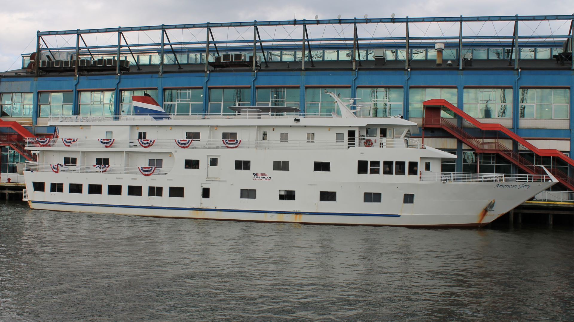 ACL American Glory ship photo 1