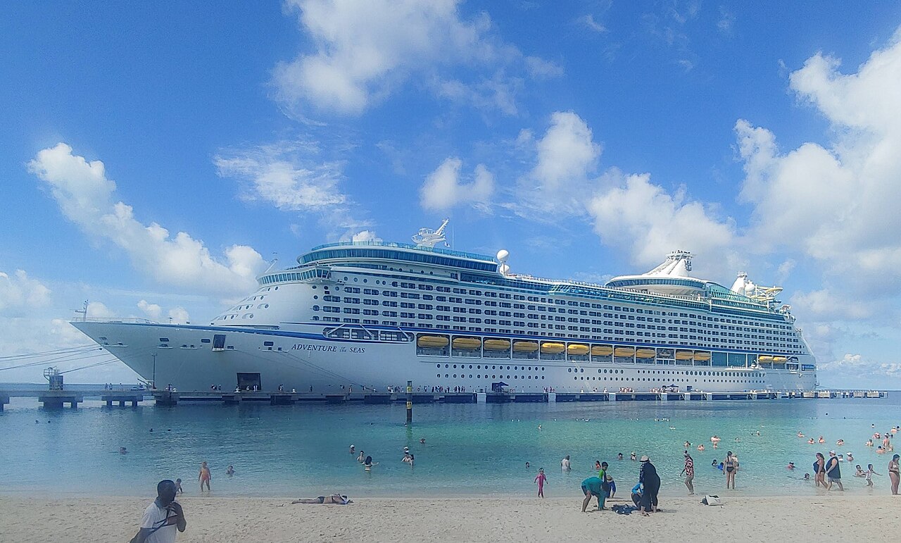 Adventure of the Seas ship photo 5