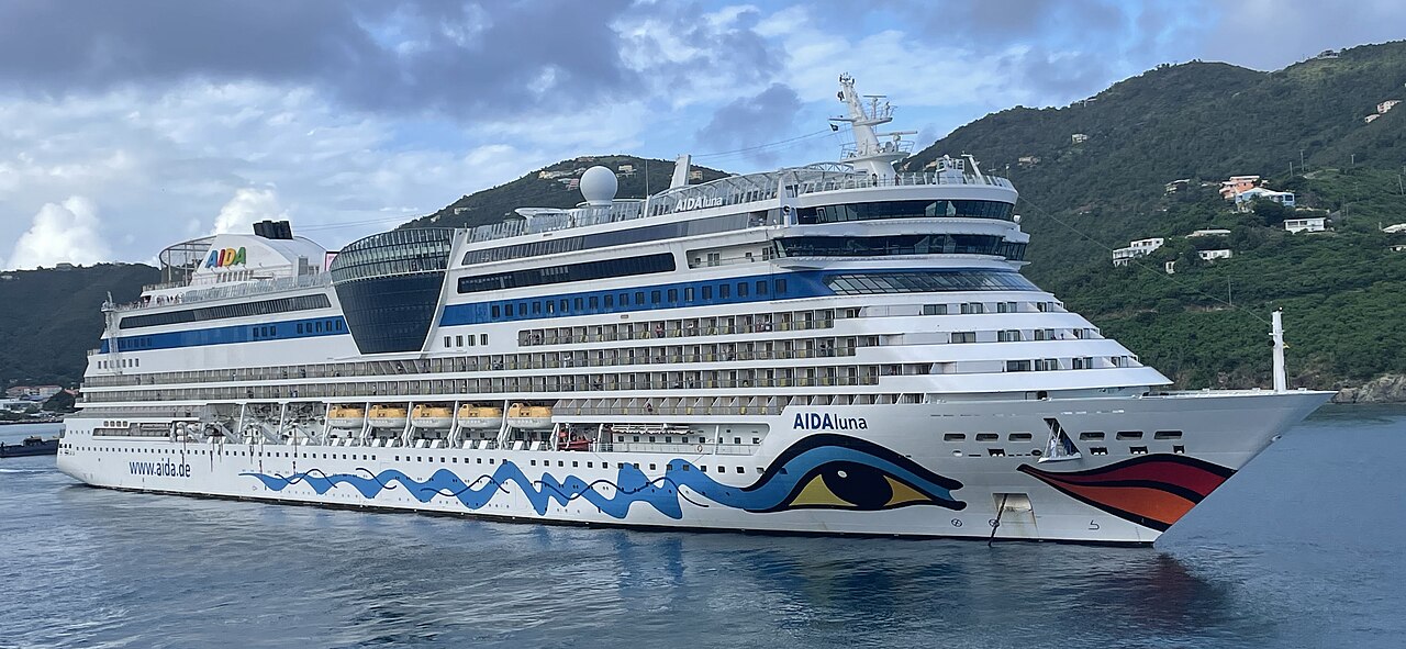 AIDAluna ship photo 2