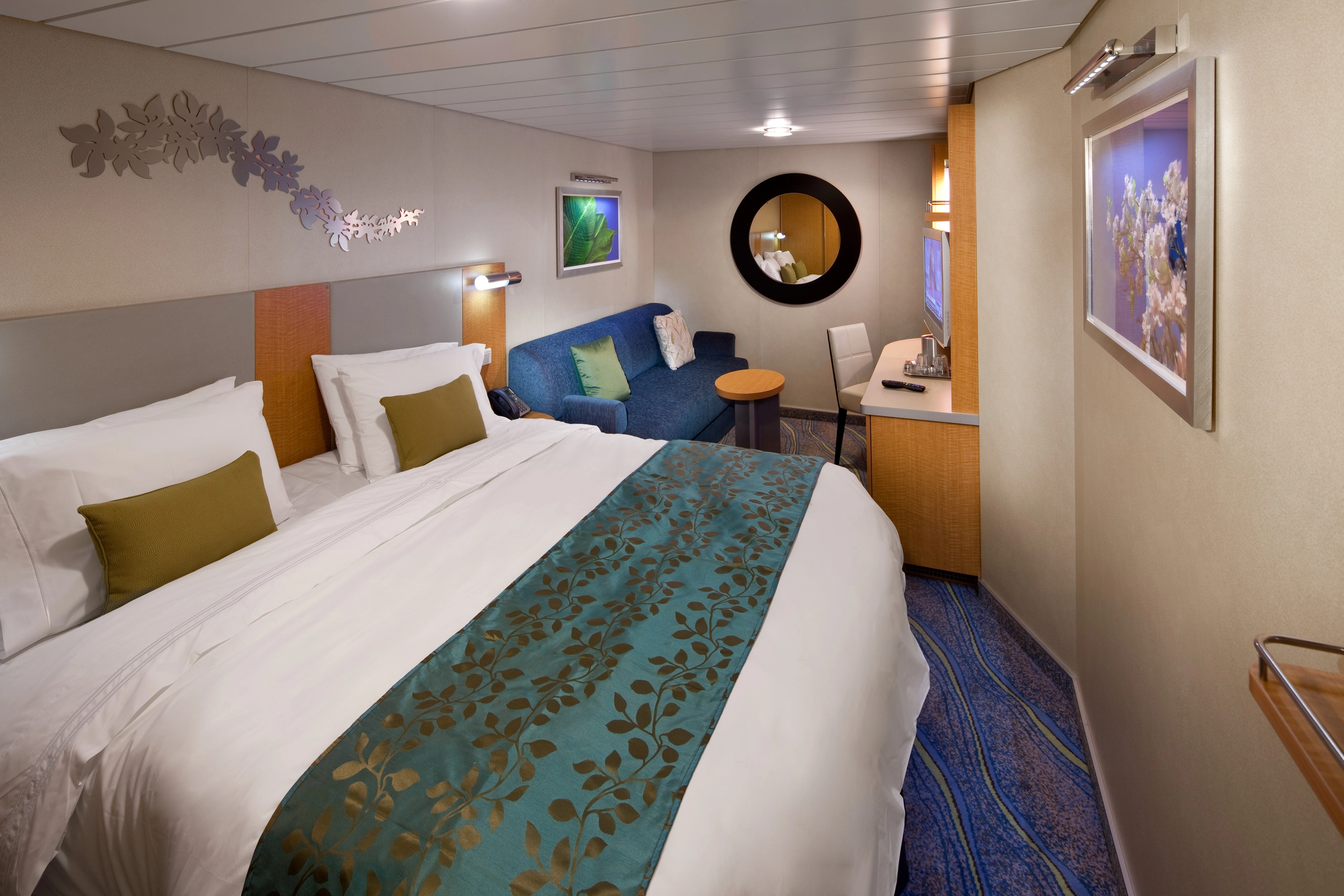 Allure of the Seas ship photo 5