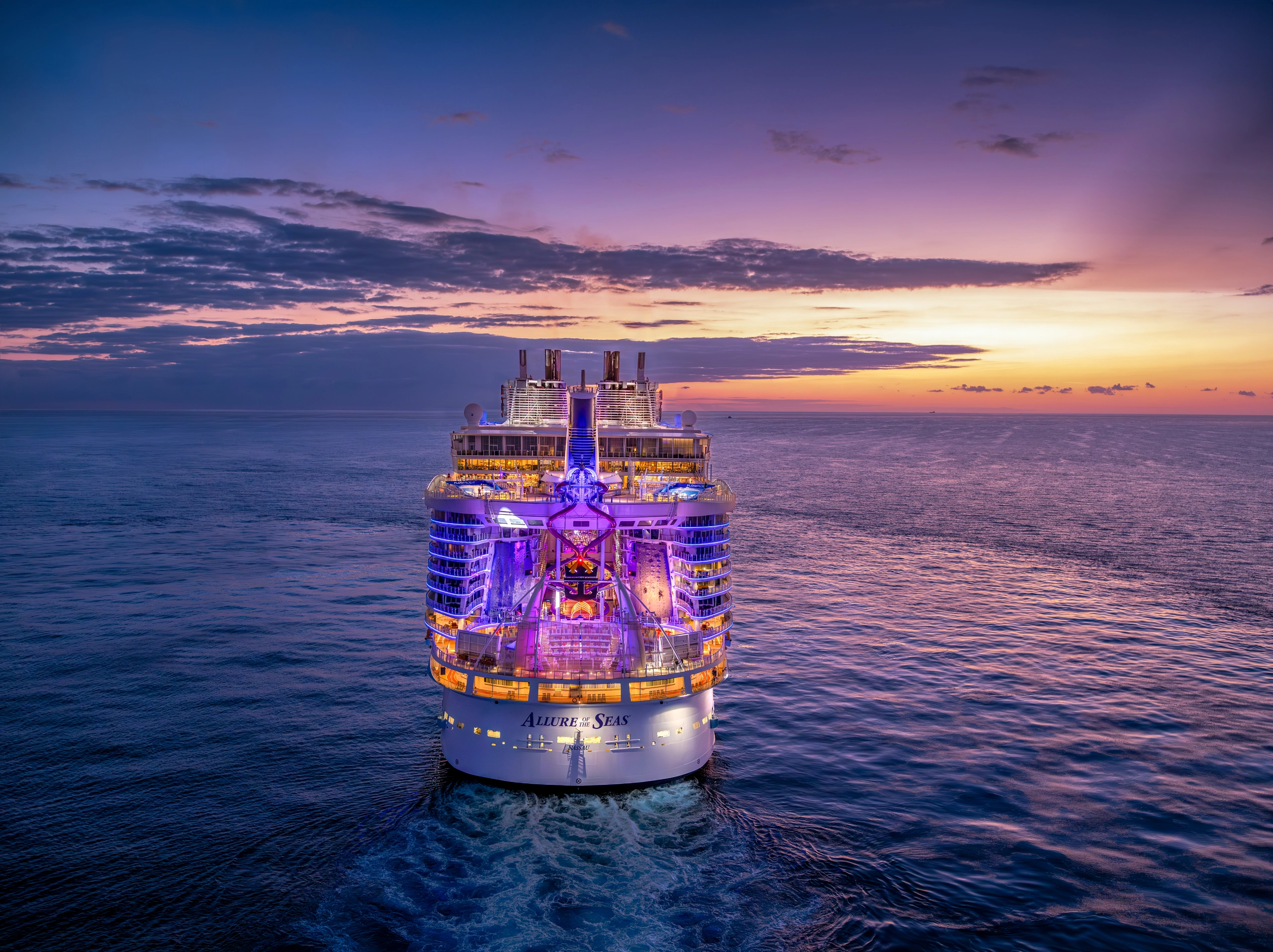 Allure of the Seas ship photo 4