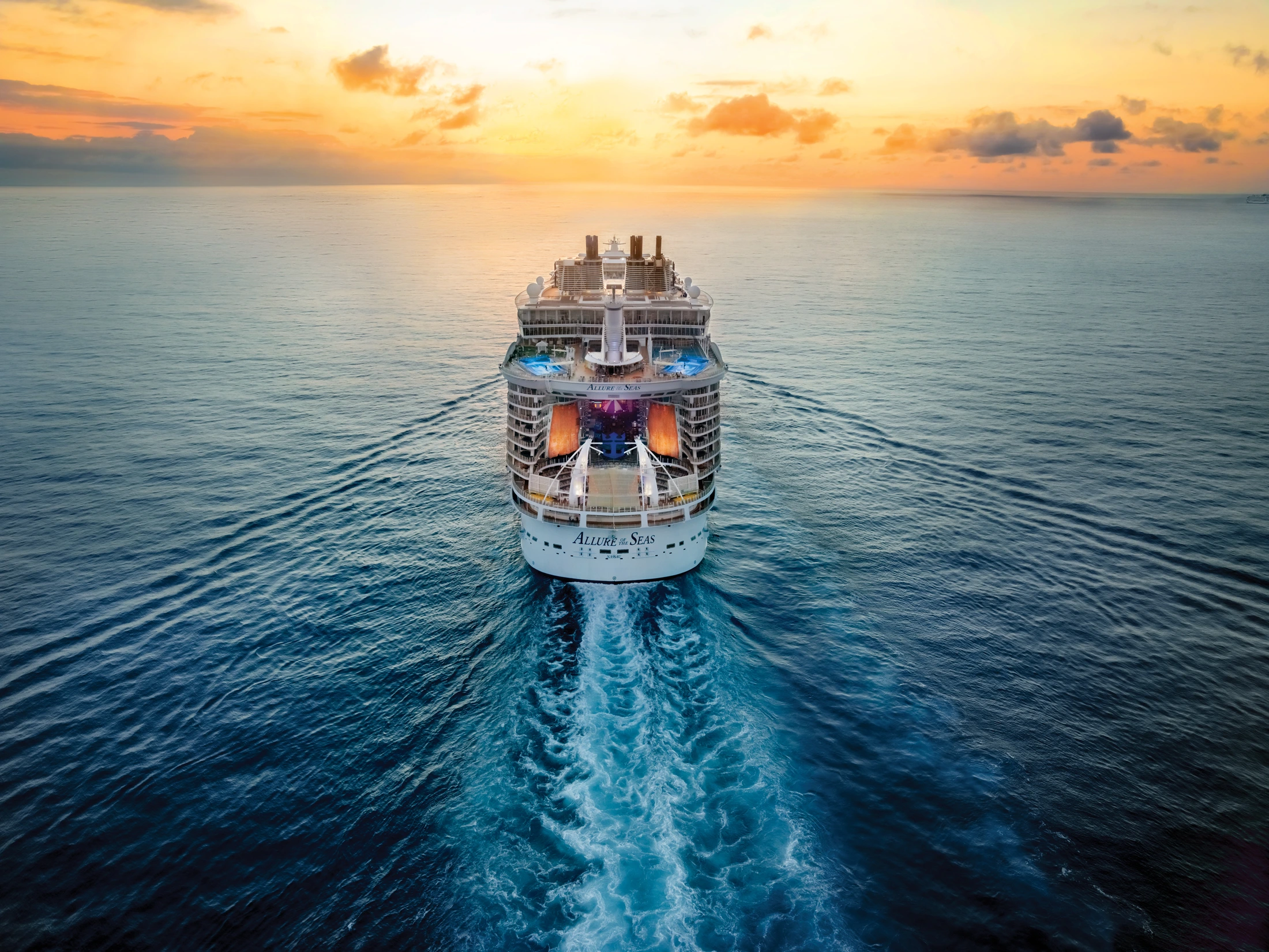 Allure of the Seas ship photo 3
