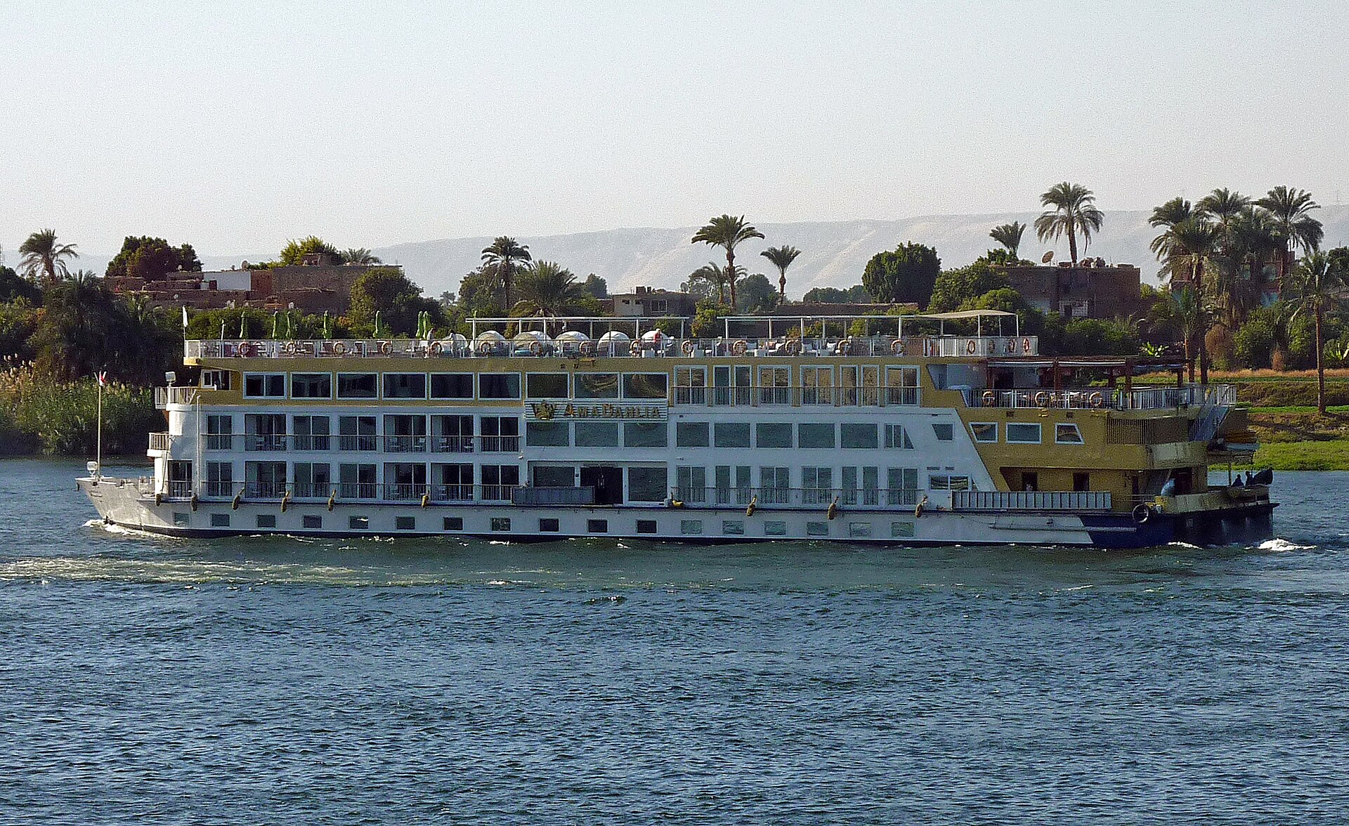 AmaDahlia ship photo 2