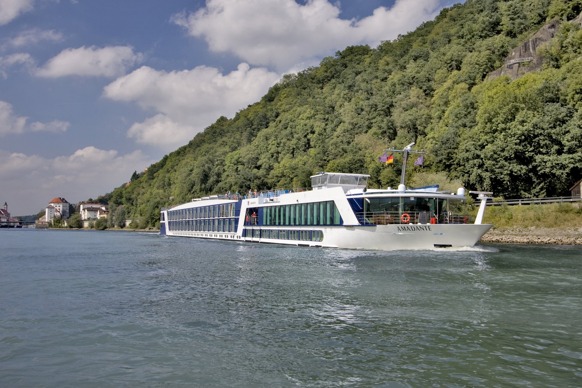 AmaDante cruise ship