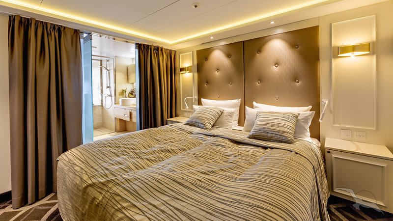 Amadea ship photo 50