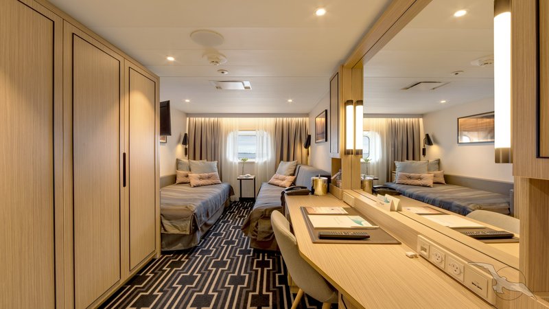 Amadea ship photo 38