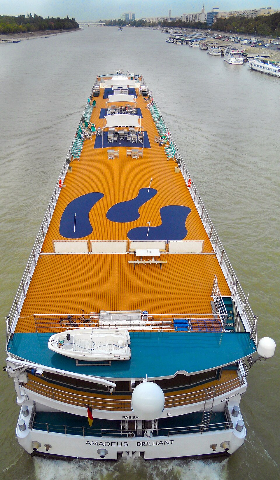 Amadeus Brilliant ship photo 2