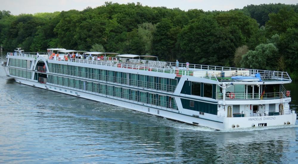Amadeus Diamond ship photo 1