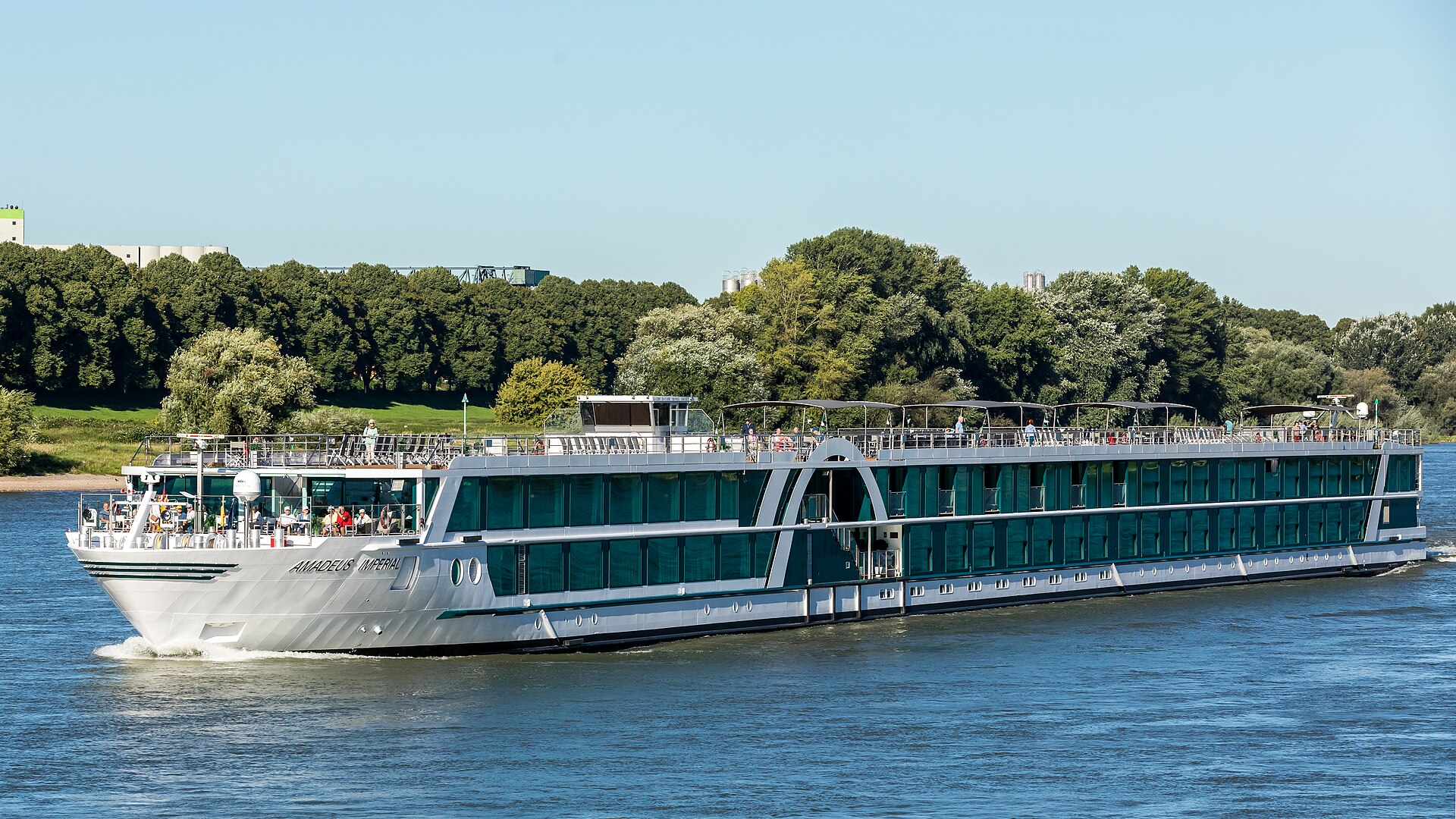 Amadeus Imperial ship photo 1