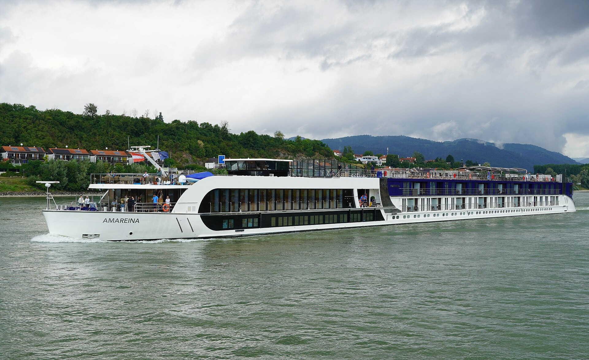 AmaReina ship photo 3