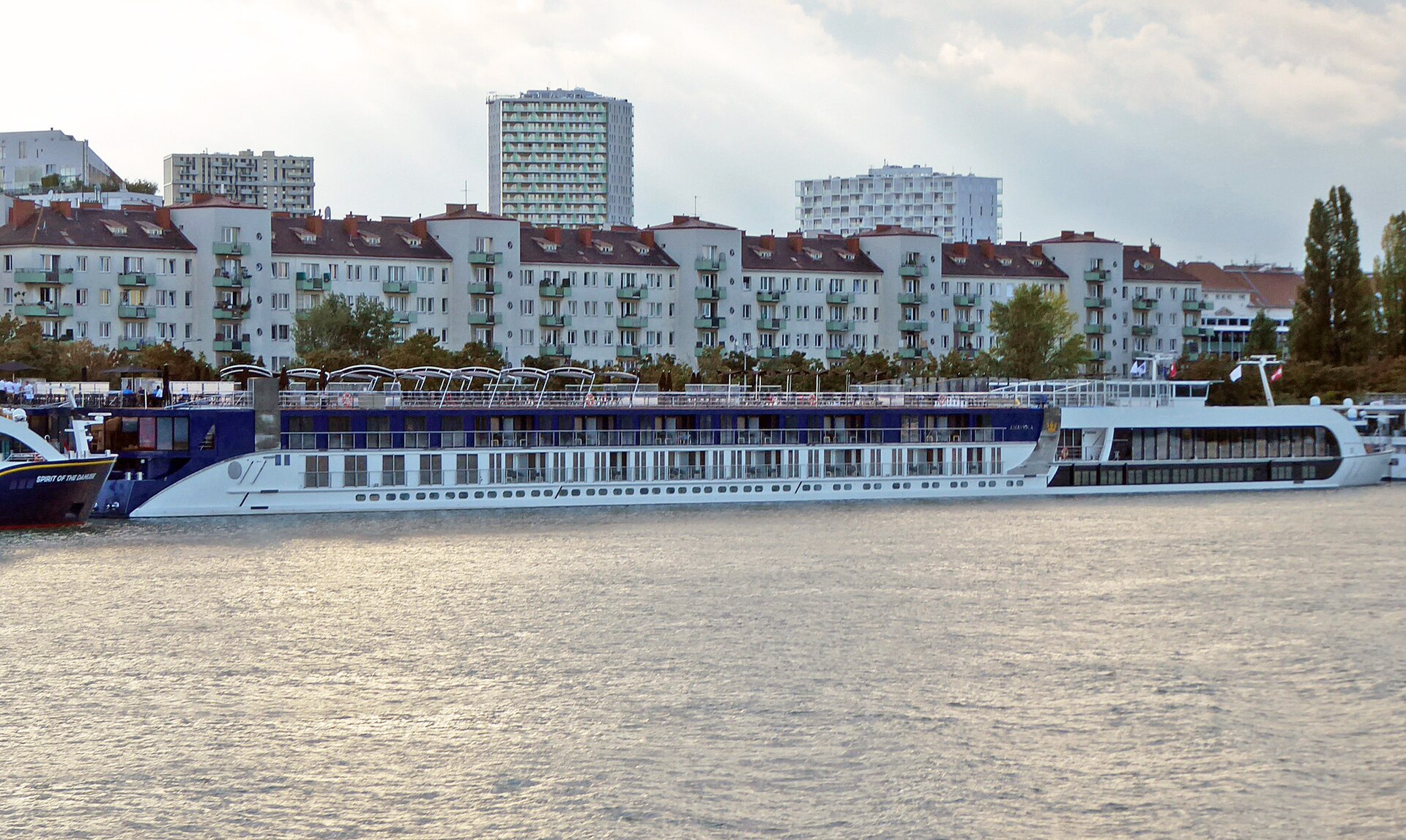 AmaViola cruise ship