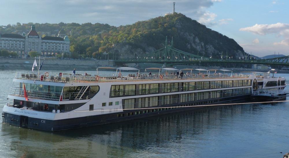 Avalon Impression ship photo 2