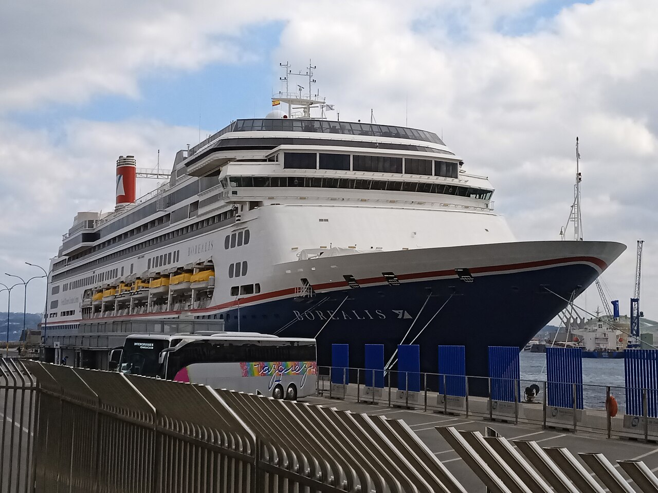 Borealis ship photo 4