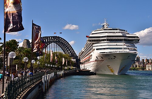 Carnival Splendor ship photo 2