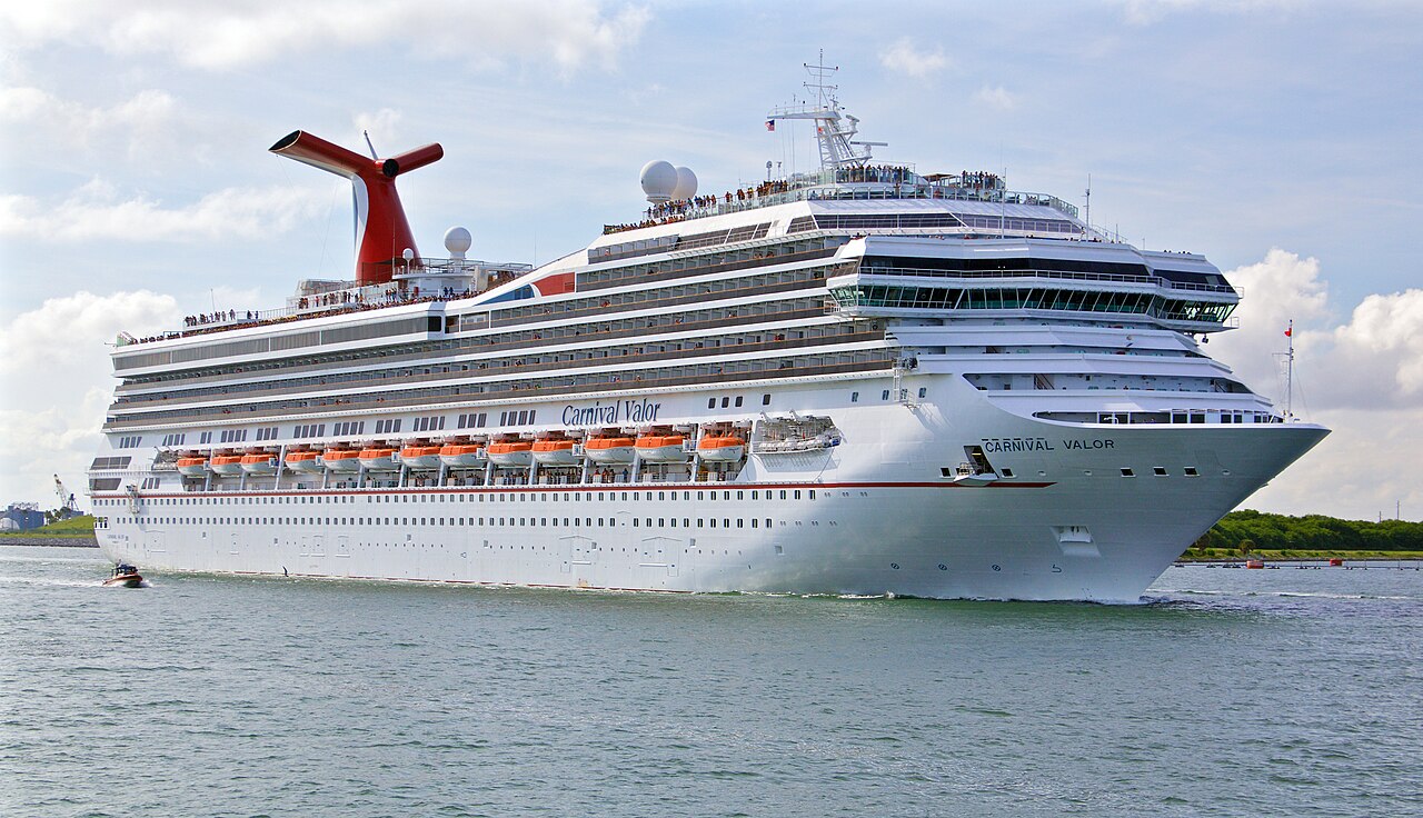 Carnival Valor ship photo 1