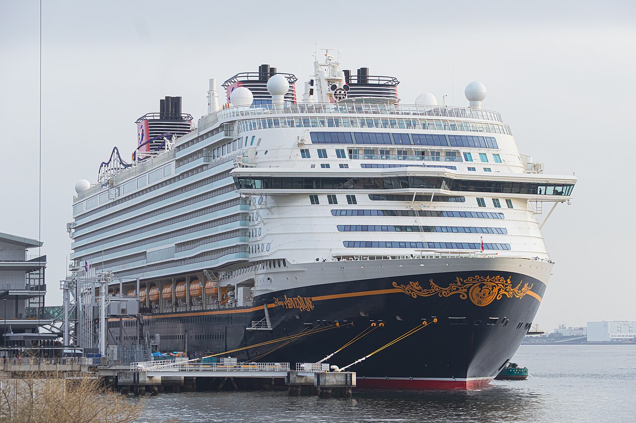 Disney Adventure ship photo 2