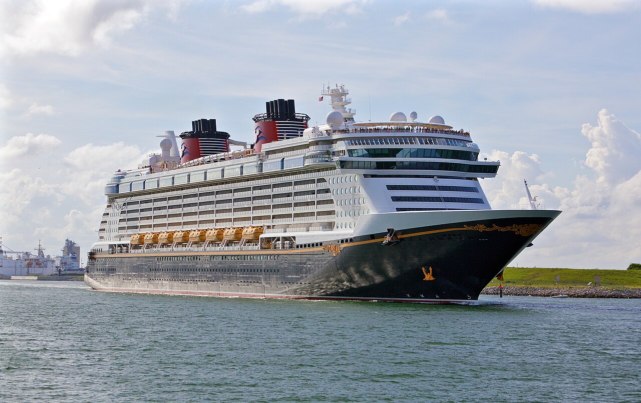 Disney Dream ship photo 1