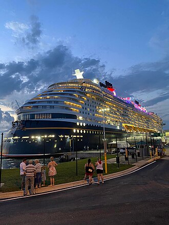 Disney Wish ship photo 5