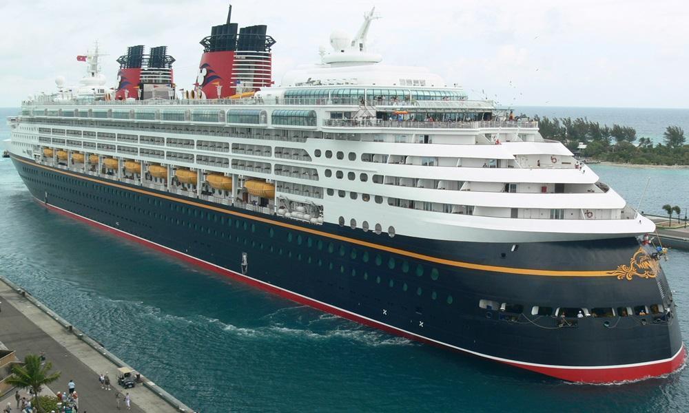 Disney Wonder ship photo 6