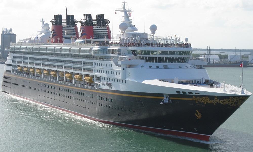 Disney Wonder ship photo 7