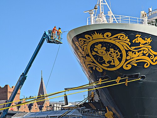 Disney Wonder ship photo 10
