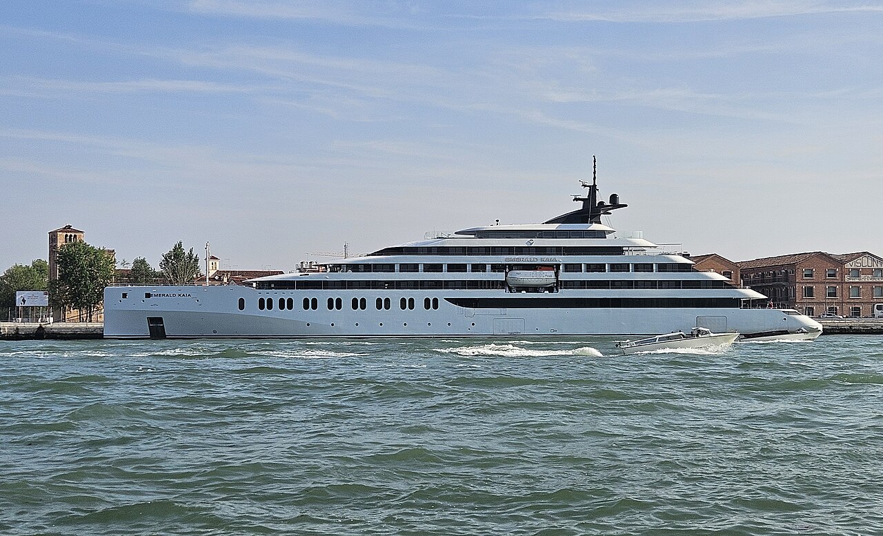 Emerald Kaia ship photo 1