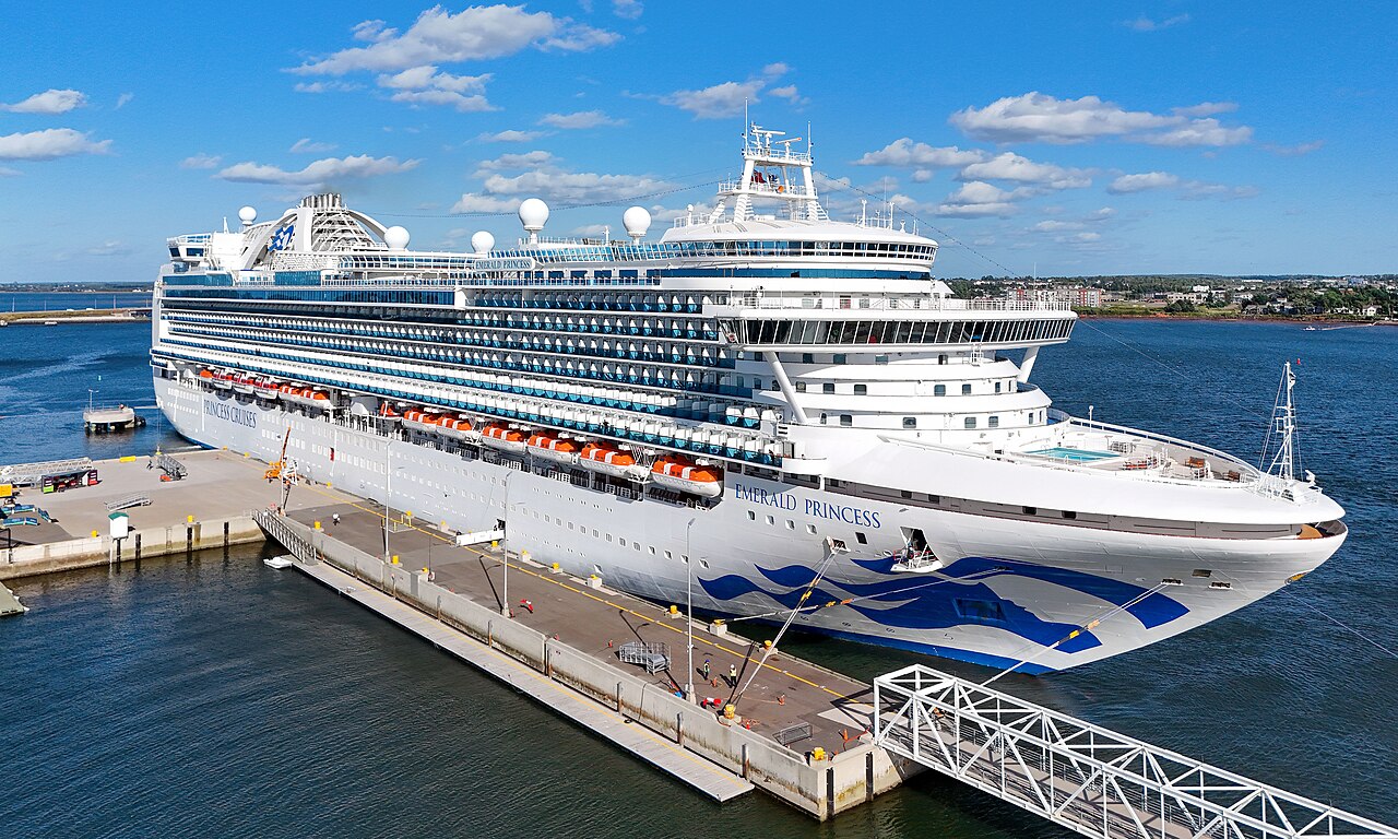 Emerald Princess ship photo 1