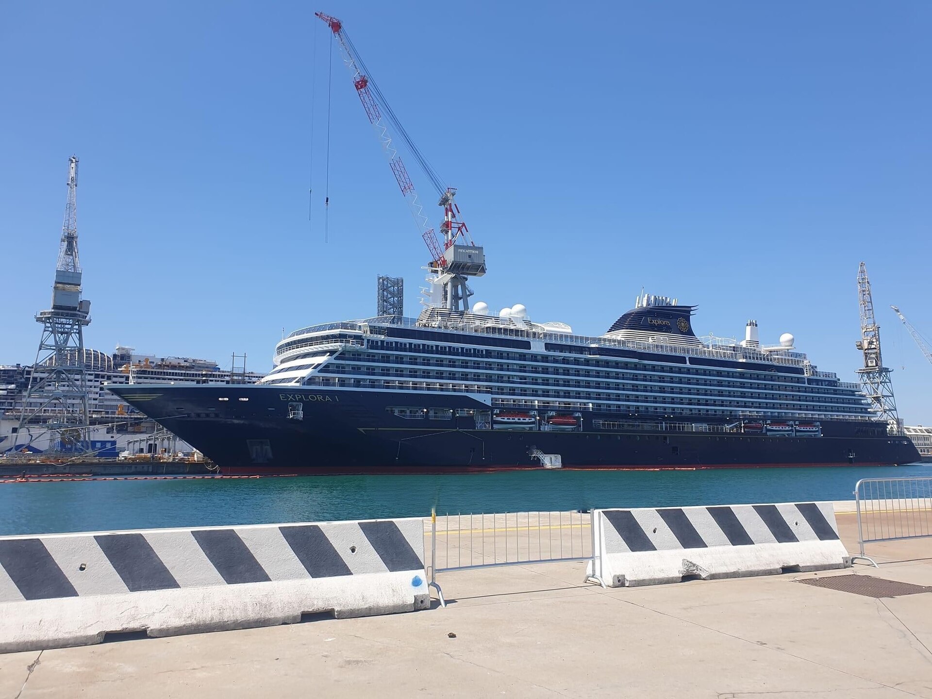 EXPLORA I ship photo 2