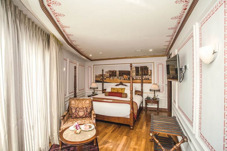 Ganges Voyager 2 ship photo 10