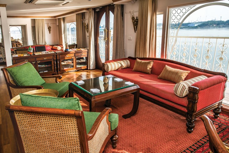 Ganges Voyager 2 ship photo 2