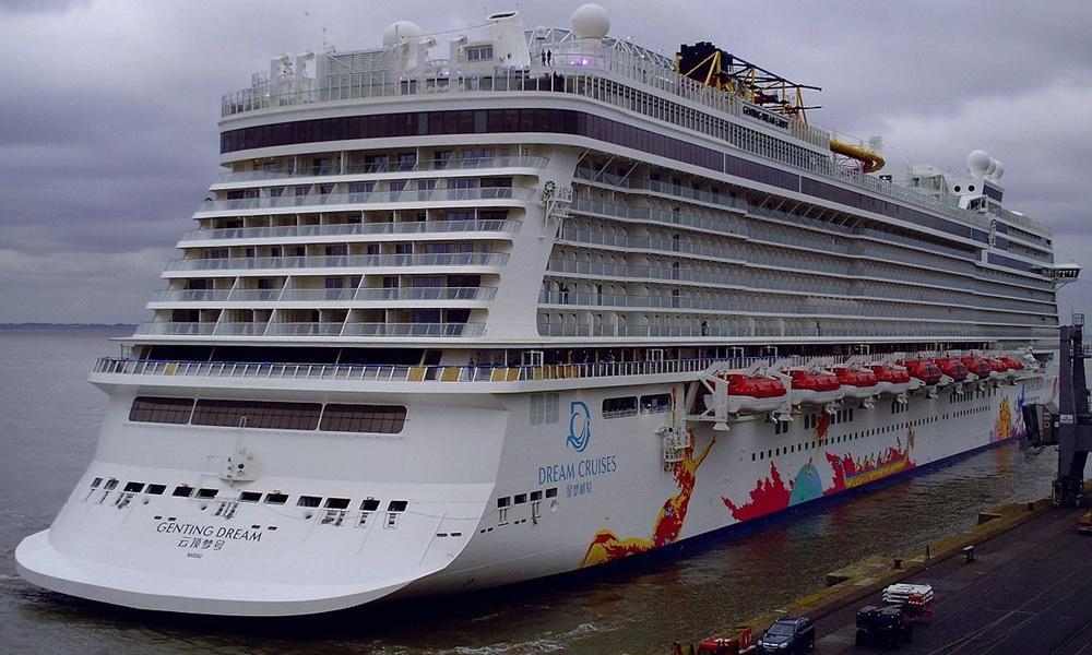 Genting Dream ship photo 5