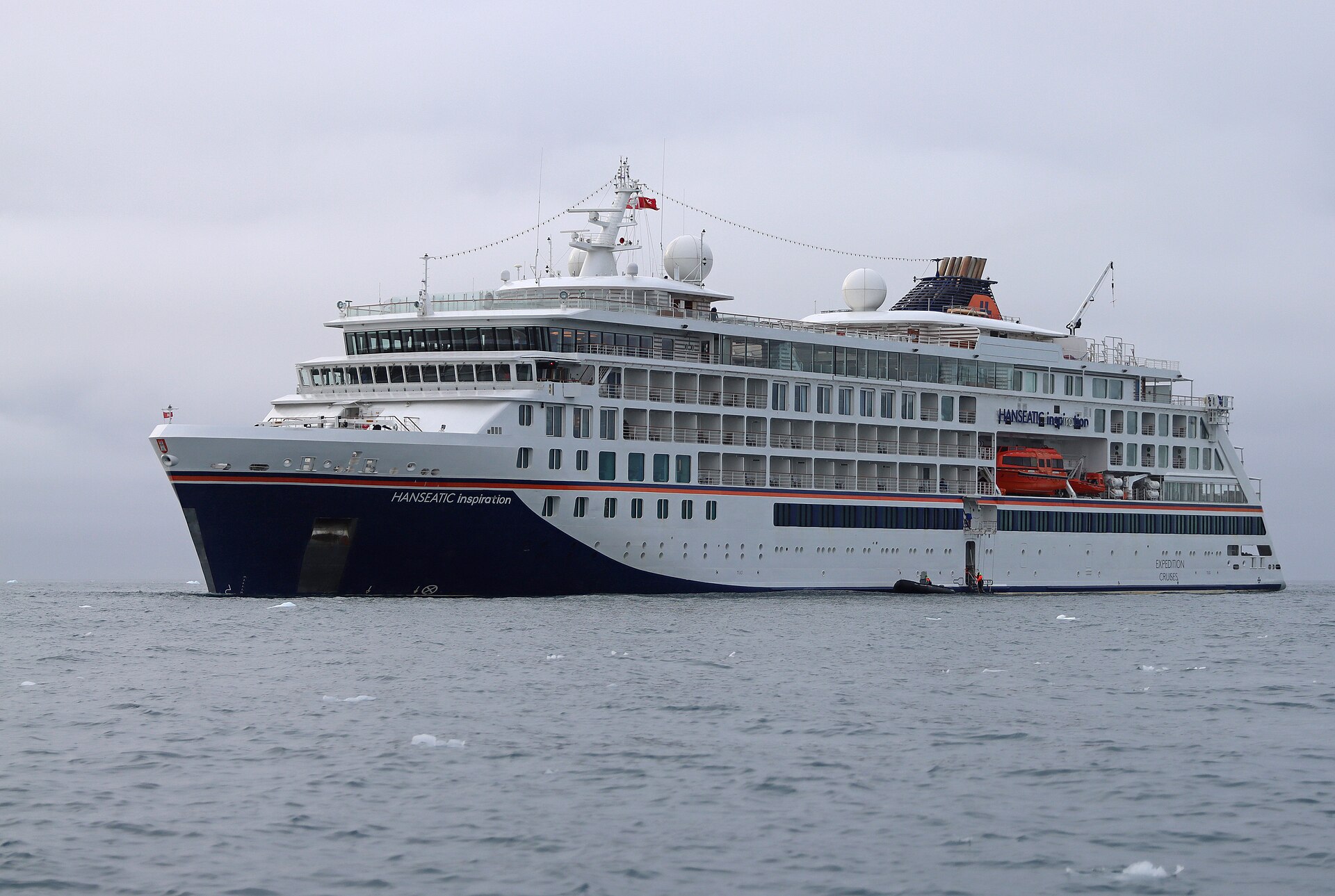 HANSEATIC inspiration ship photo 4