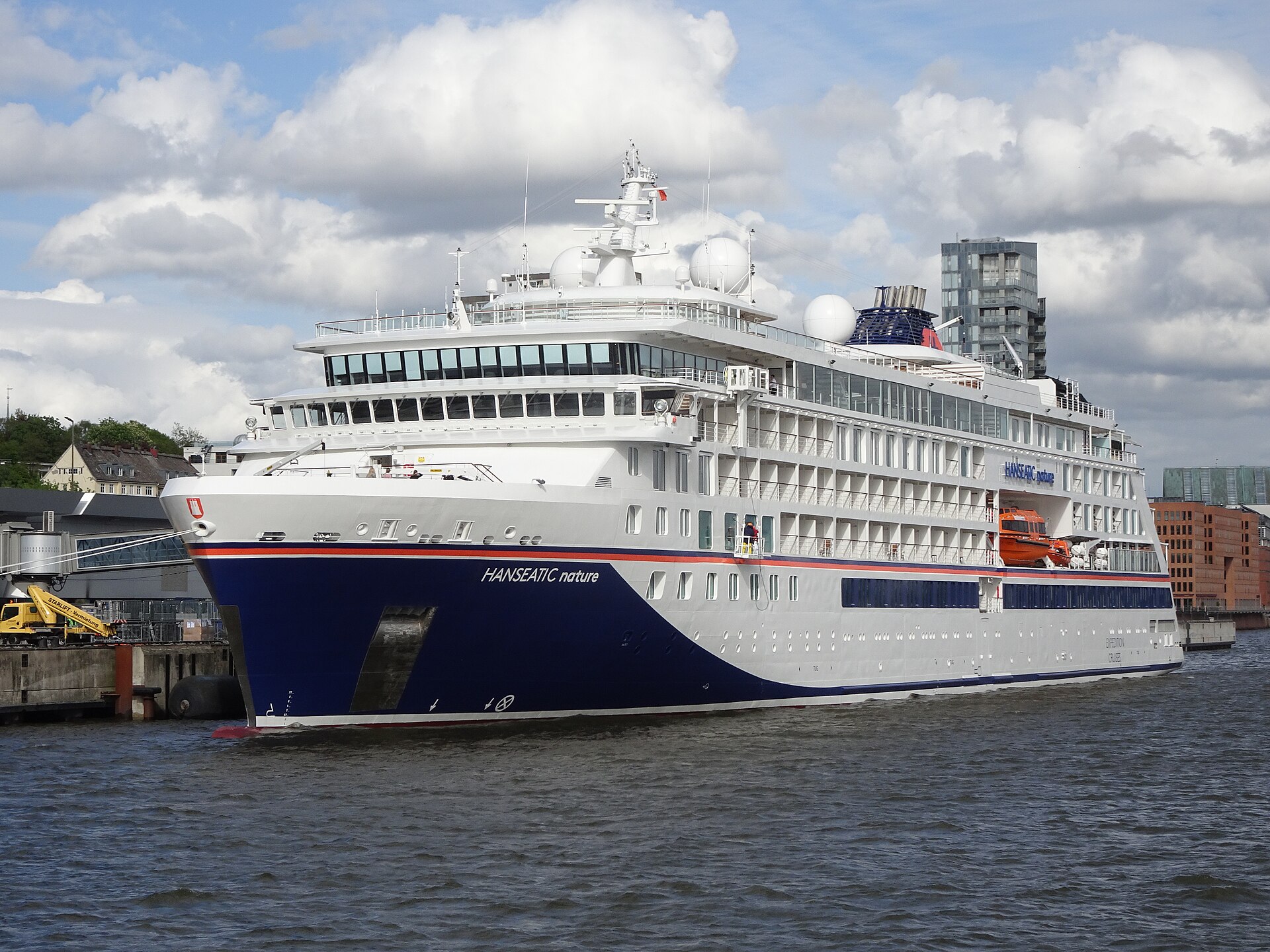 HANSEATIC nature ship photo 1