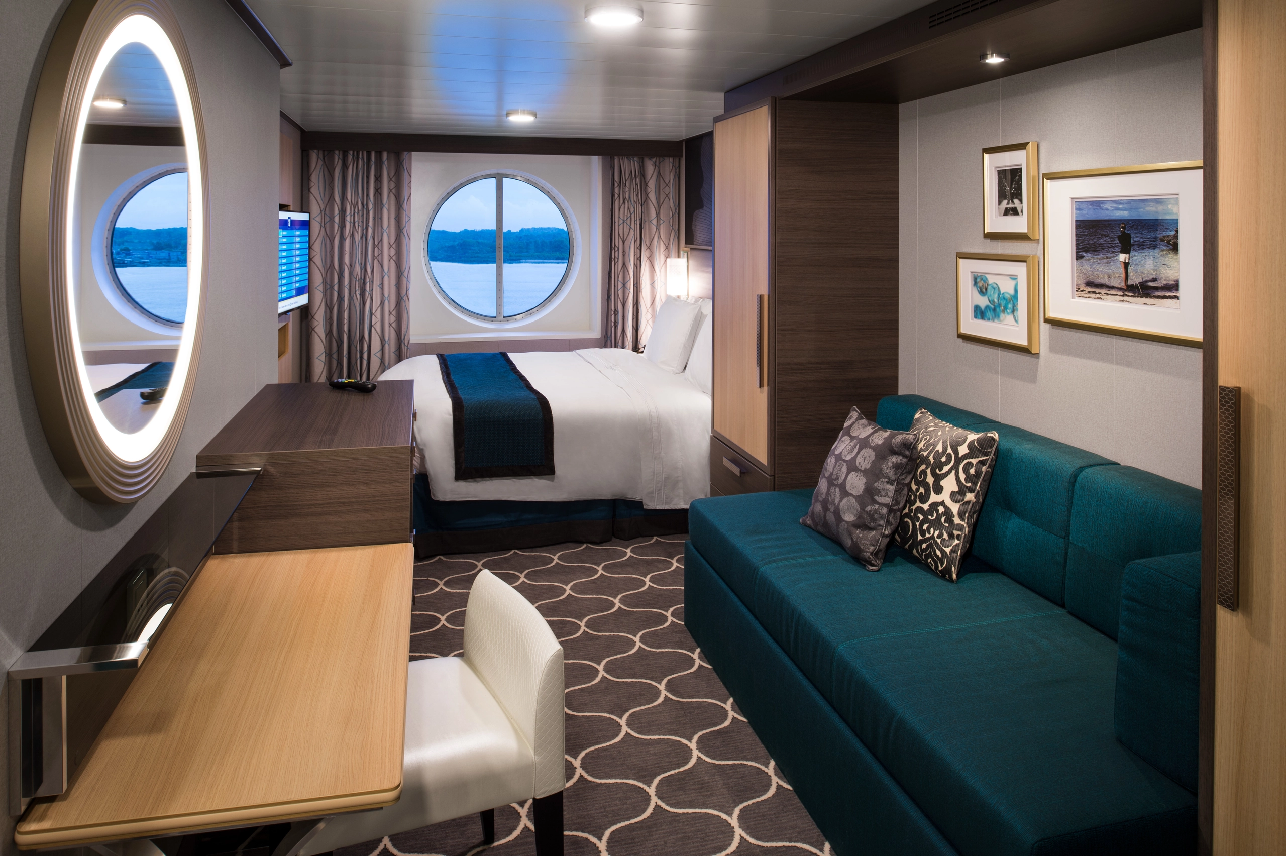 Harmony of the Seas ship photo 12