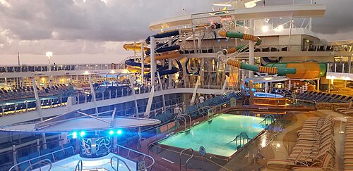 Harmony of the Seas ship photo 9
