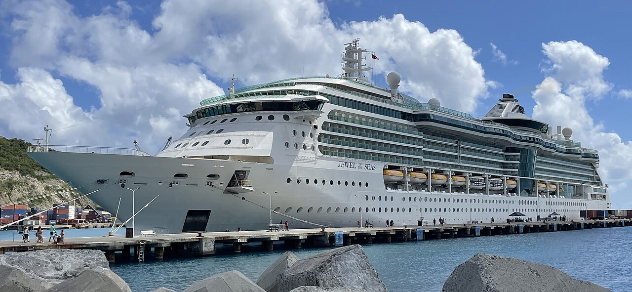 Jewel of the Seas ship photo 1