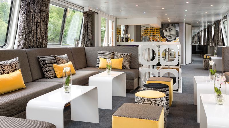 Madeleine barge ship photo 14