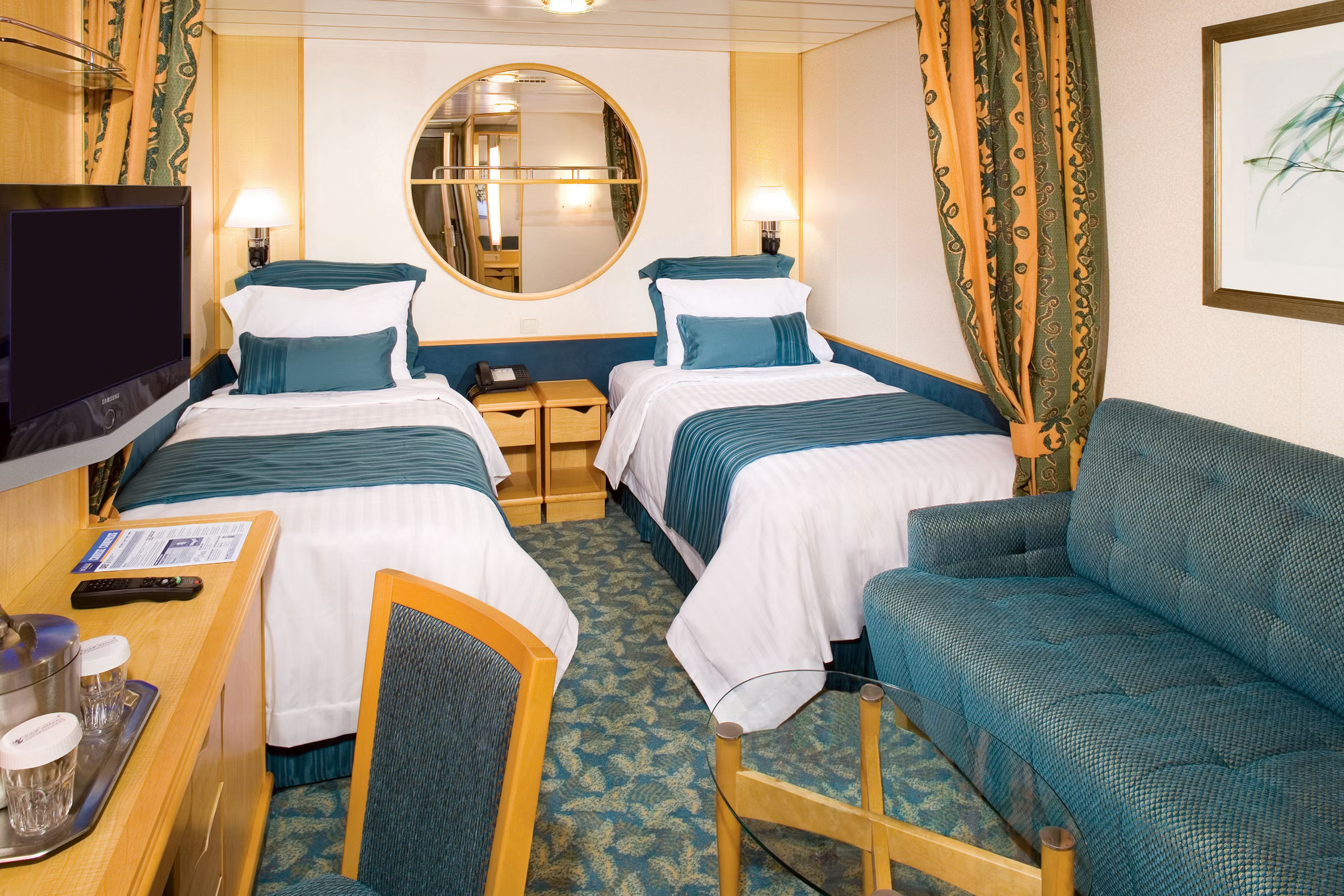 Mariner of the Seas ship photo 3