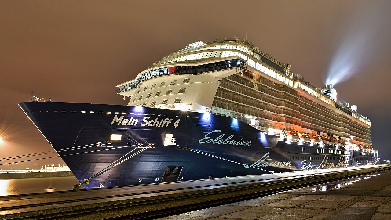 Mein Schiff 4 ship photo 2