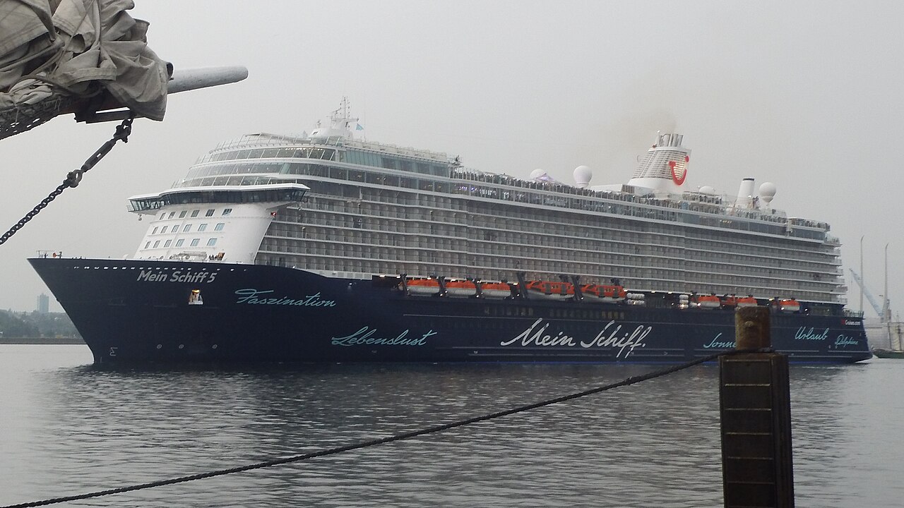 Mein Schiff 5 ship photo 4