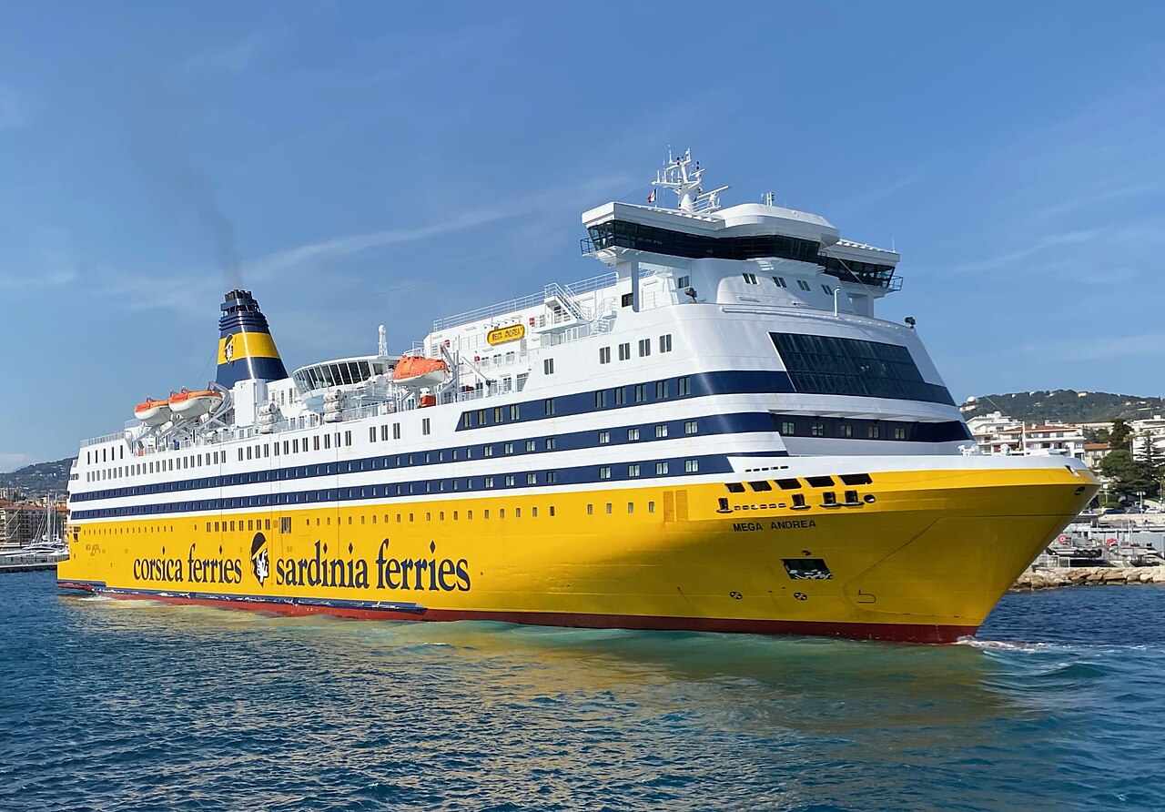MS Andrea ship photo 2