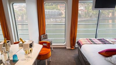 ms Camargue ship photo 26
