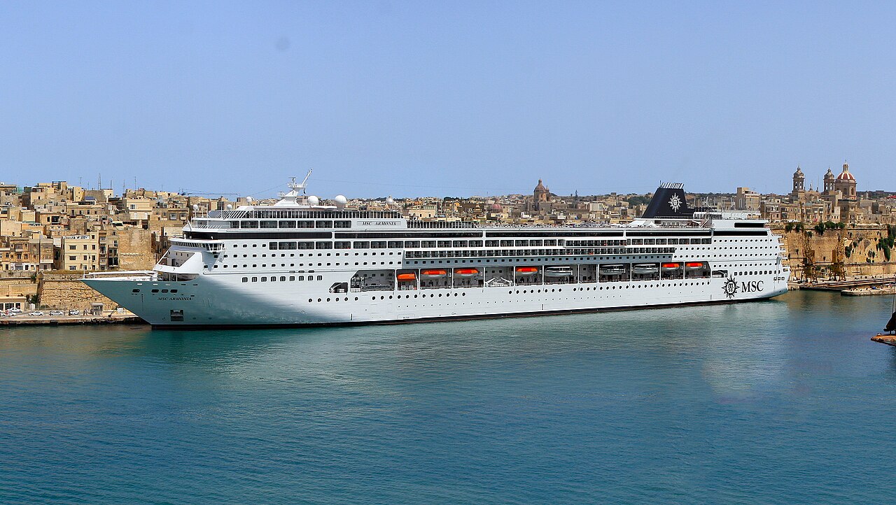 MSC Armonia ship photo 3